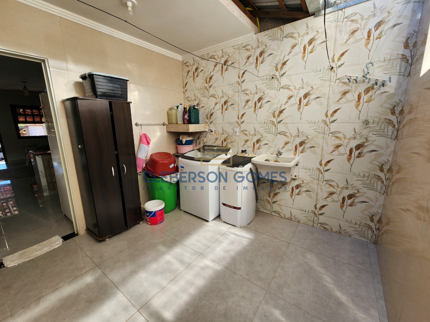 Casa à venda com 2 quartos, 180m² - Foto 11