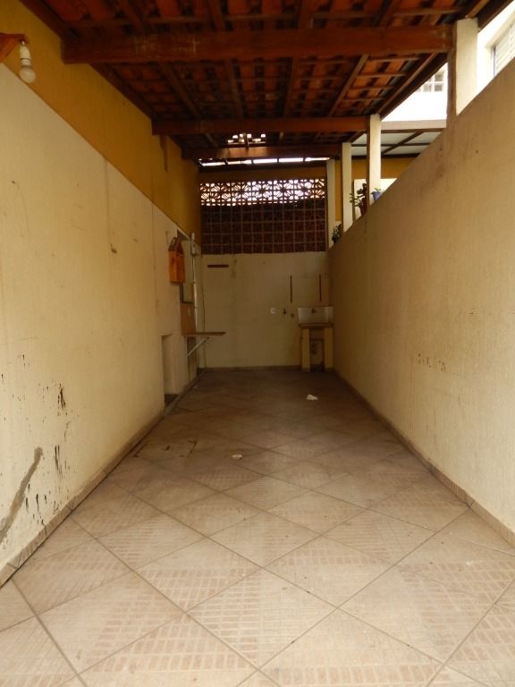 Sobrado à venda com 2 quartos, 80m² - Foto 3