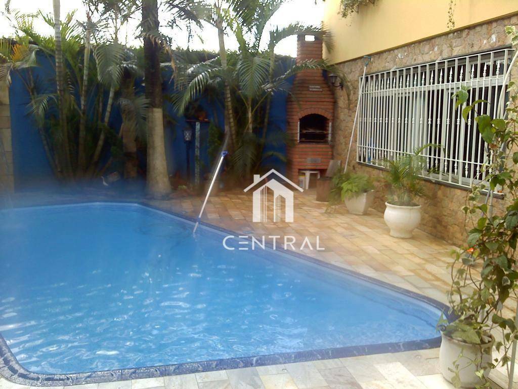 Sobrado à venda com 3 quartos, 246m² - Foto 52