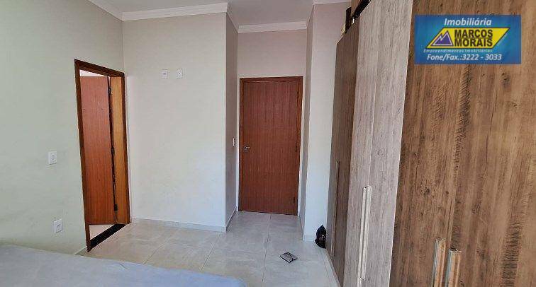 Casa de Condomínio para alugar com 3 quartos, 98m² - Foto 4