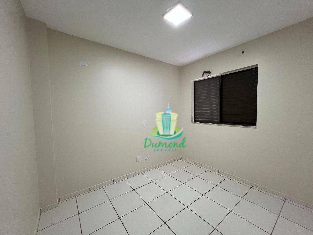 Apartamento para alugar com 3 quartos, 80m² - Foto 11