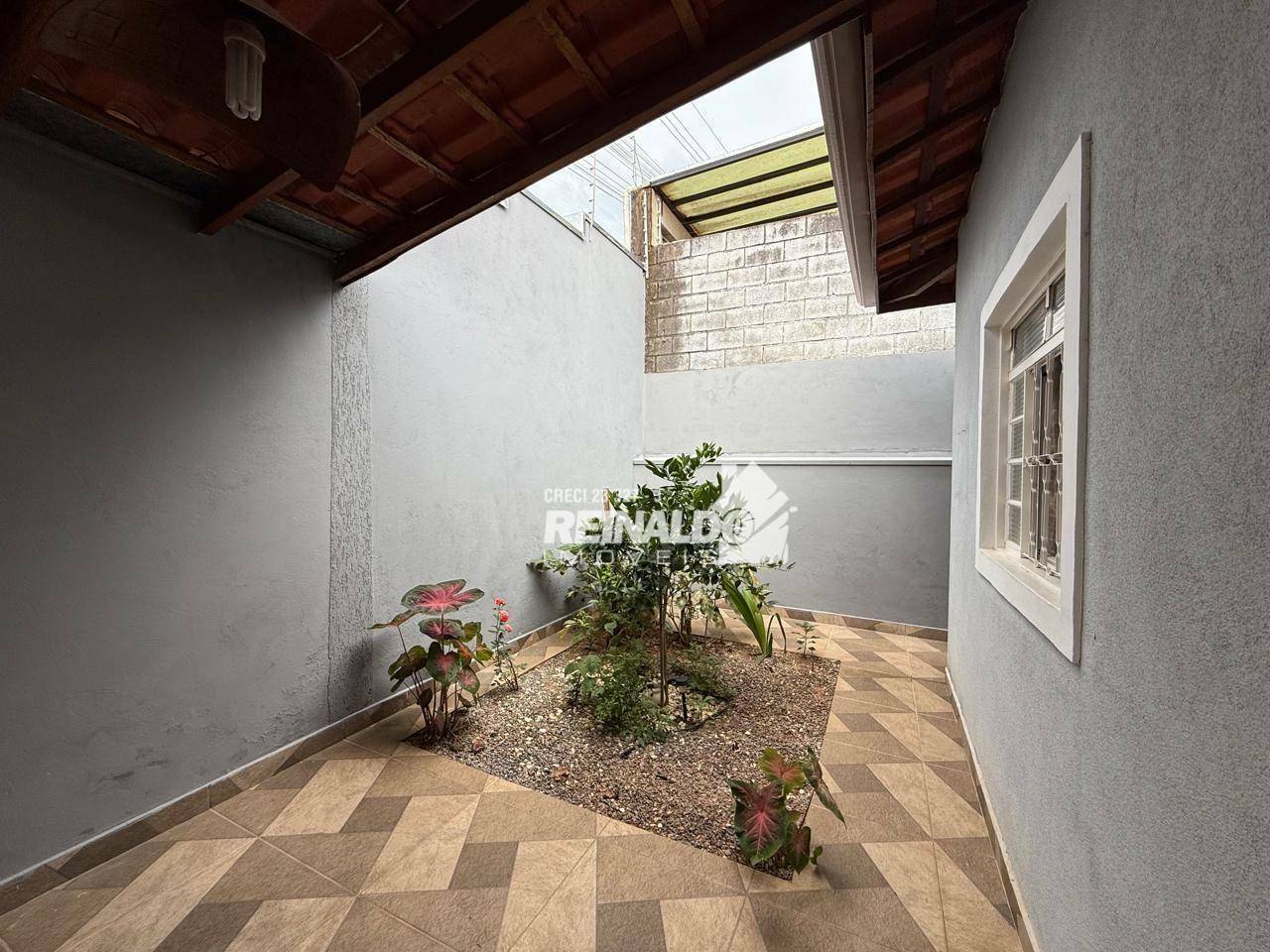Casa à venda com 3 quartos, 71m² - Foto 2
