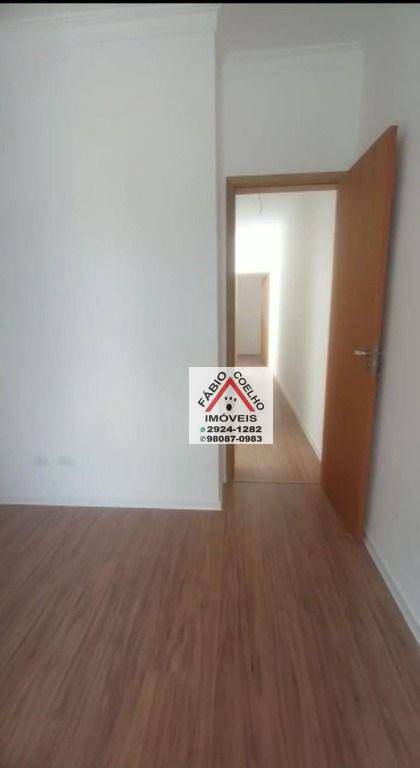 Sobrado à venda com 3 quartos, 100m² - Foto 4