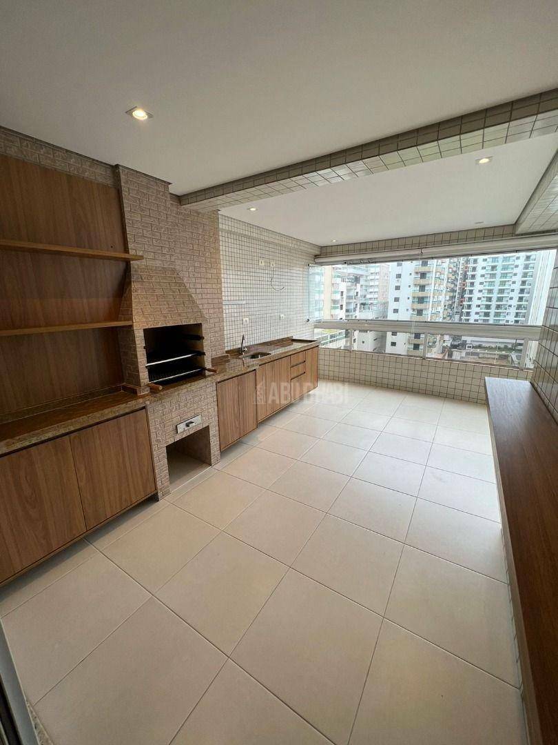 Apartamento à venda com 4 quartos, 194m² - Foto 1