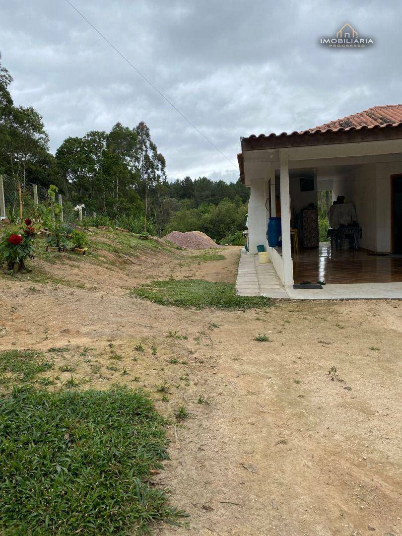 Chácara à venda com 2 quartos, 50m² - Foto 4