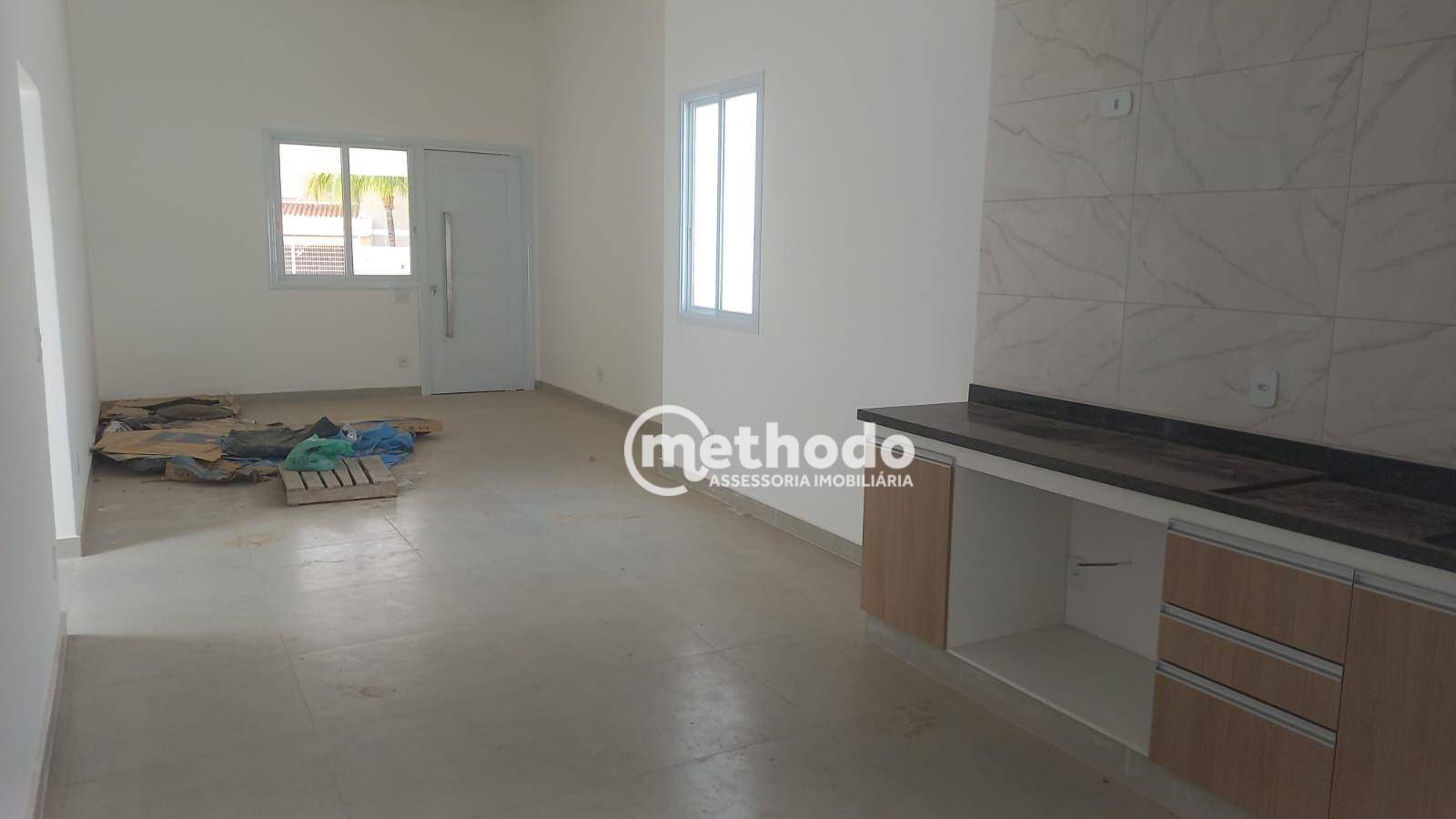 Casa de Condomínio à venda com 3 quartos, 220m² - Foto 2