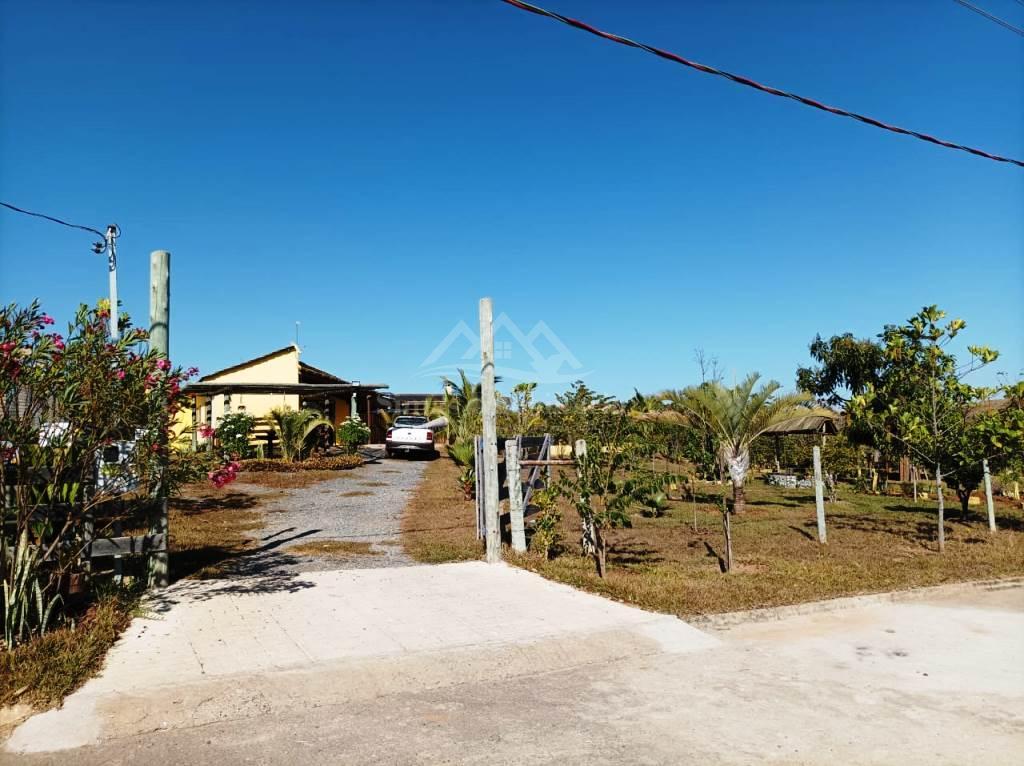 Fazenda à venda com 6 quartos, 2400m² - Foto 1