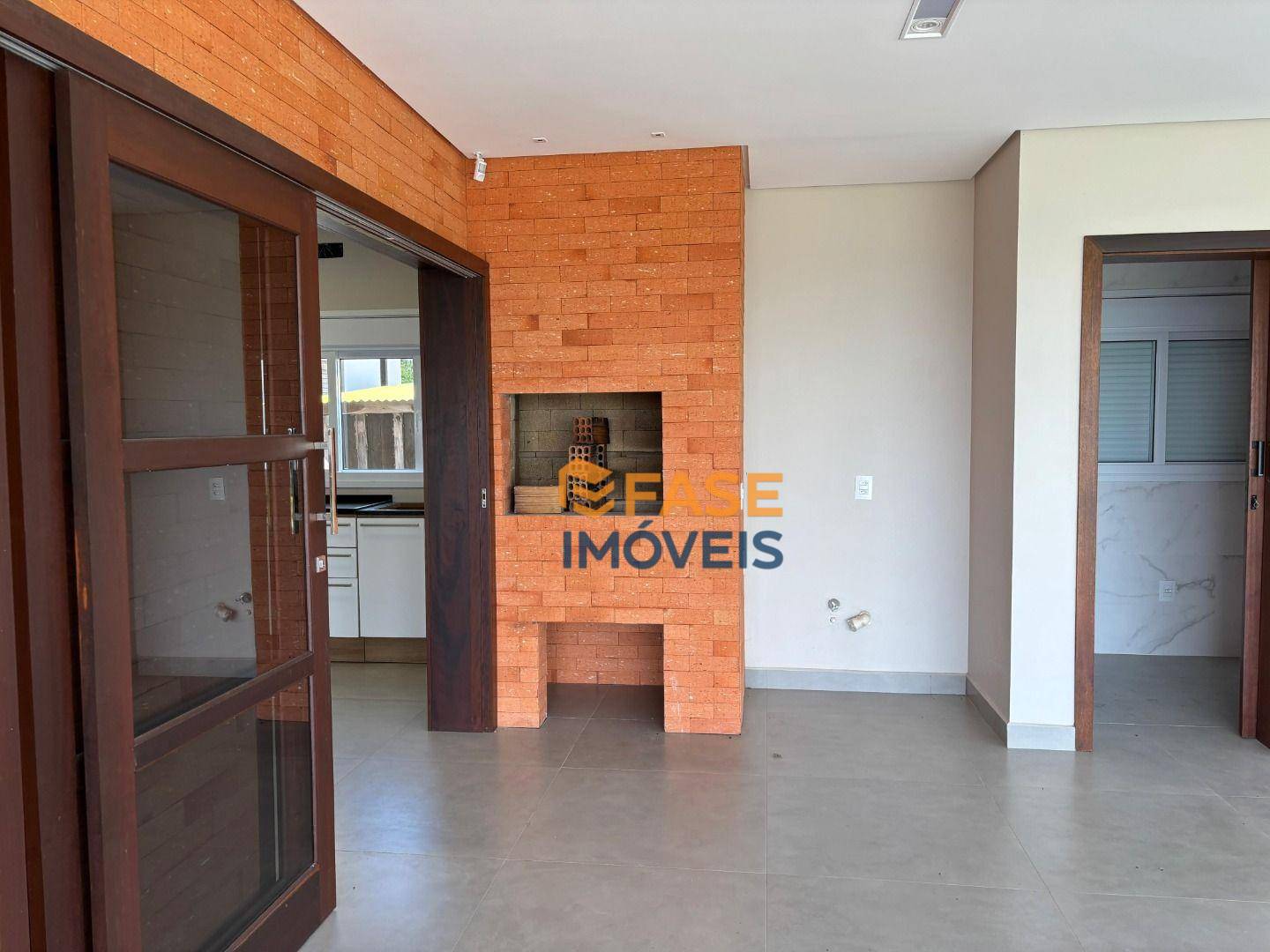 Casa à venda com 3 quartos, 160m² - Foto 2