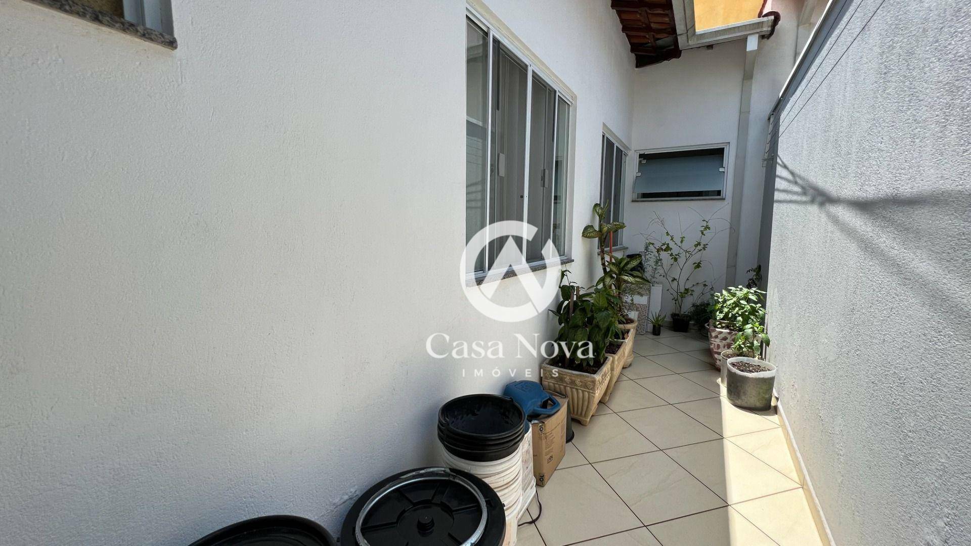 Casa à venda com 3 quartos, 105m² - Foto 14