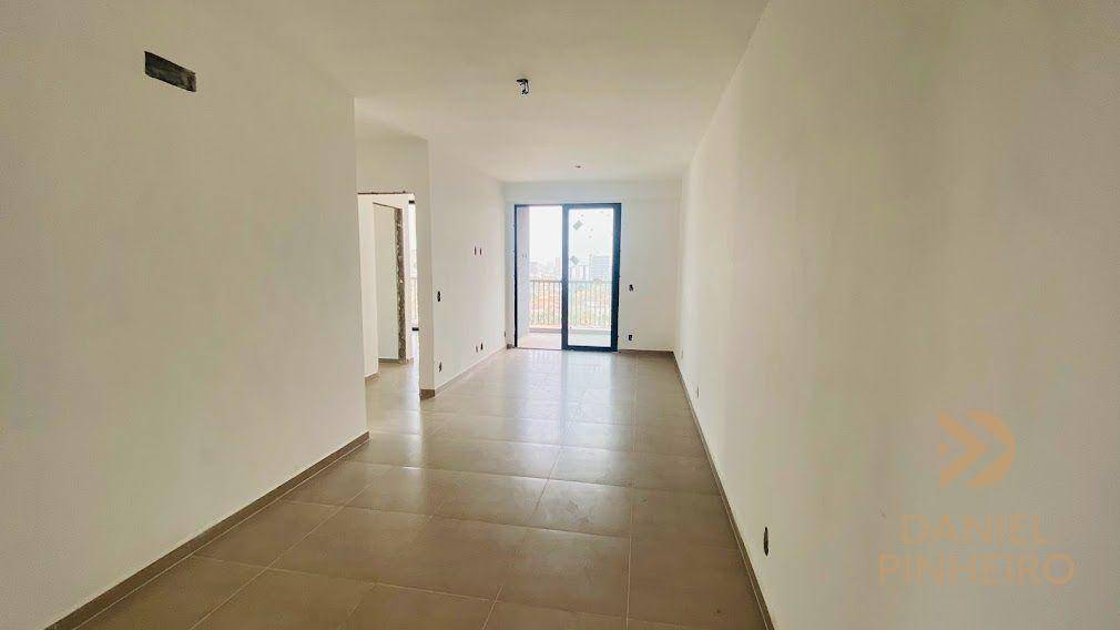 Apartamento à venda com 2 quartos, 70m² - Foto 6