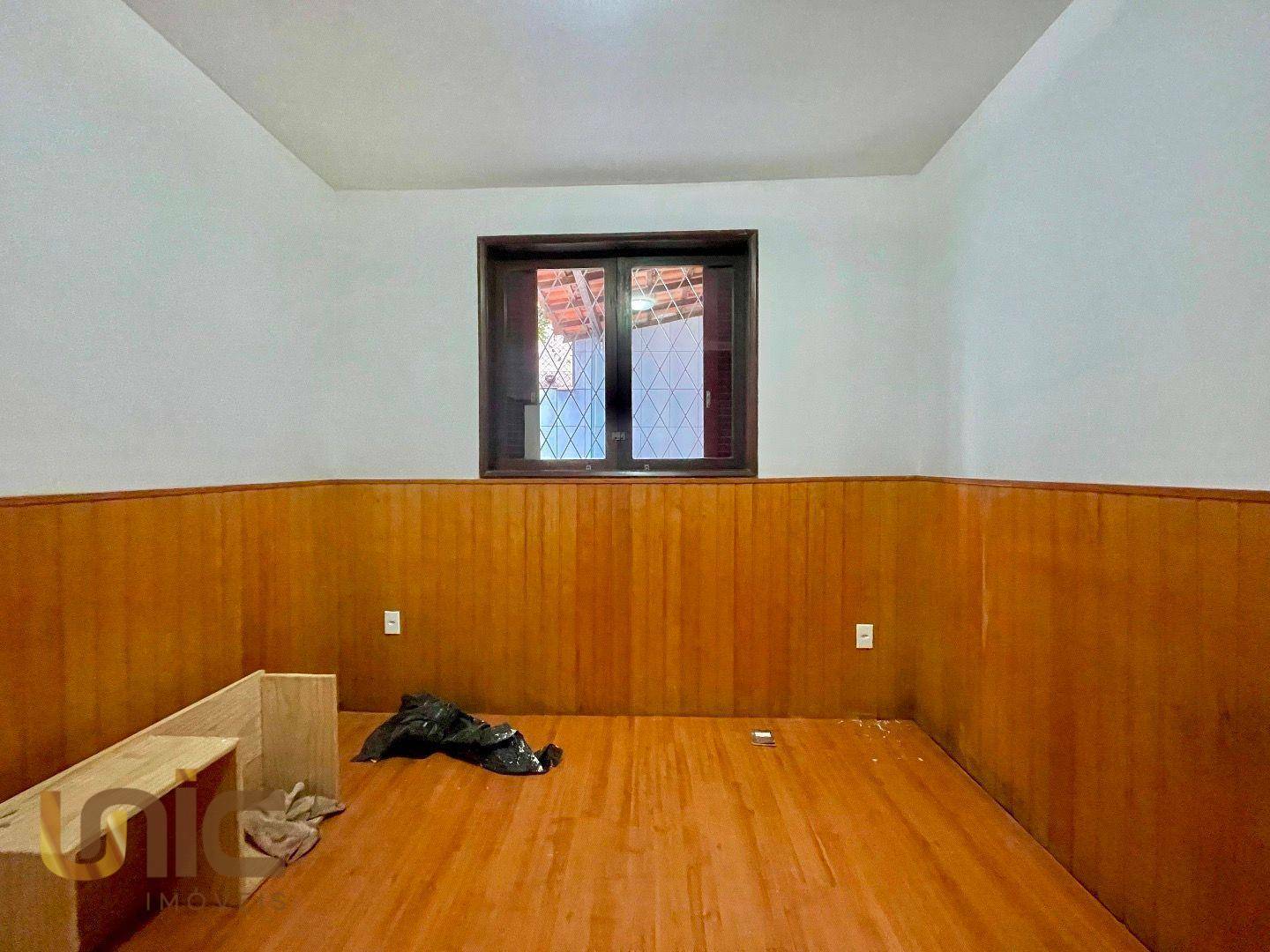 Casa de Condomínio à venda com 5 quartos, 340m² - Foto 9