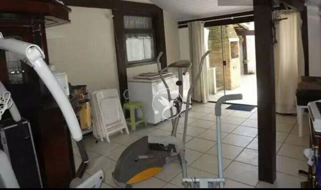 Casa de Condomínio à venda com 3 quartos, 180m² - Foto 31