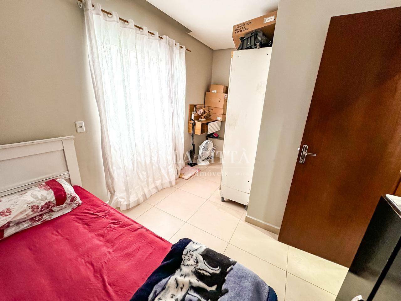 Casa à venda com 2 quartos, 60m² - Foto 11