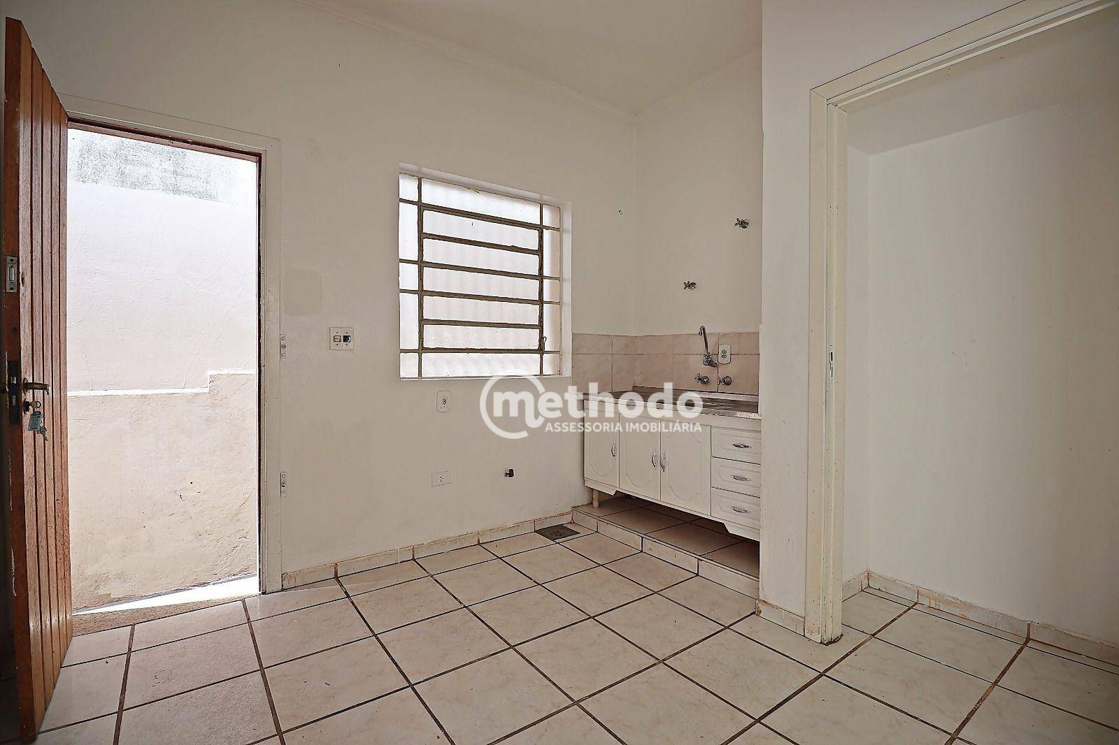Casa para alugar com 3 quartos, 182m² - Foto 9