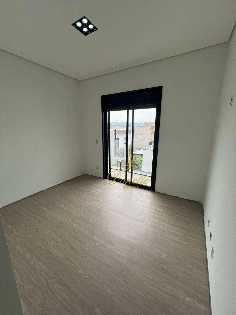 Sobrado à venda com 3 quartos, 240m² - Foto 20