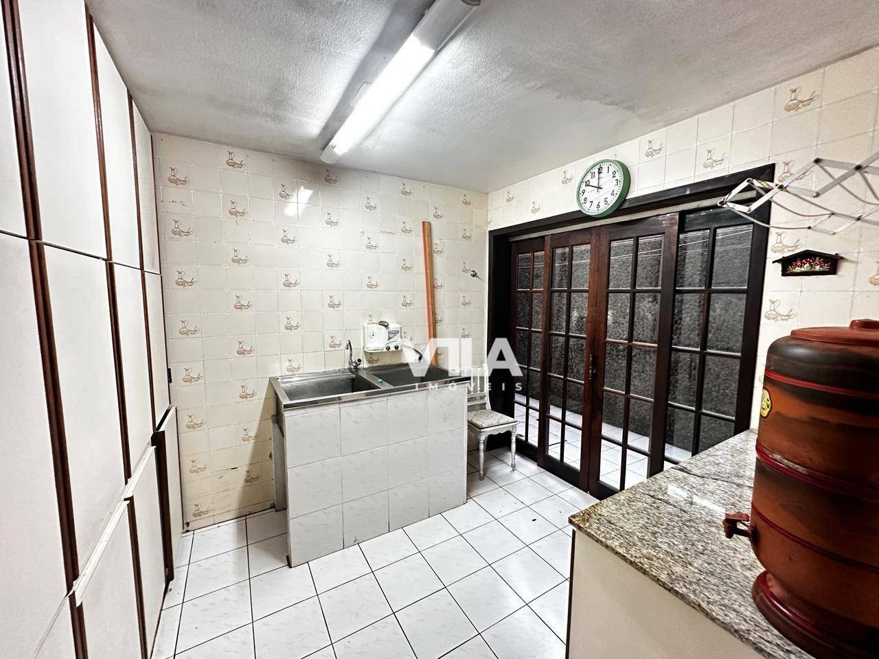 Casa para alugar com 3 quartos, 316m² - Foto 14