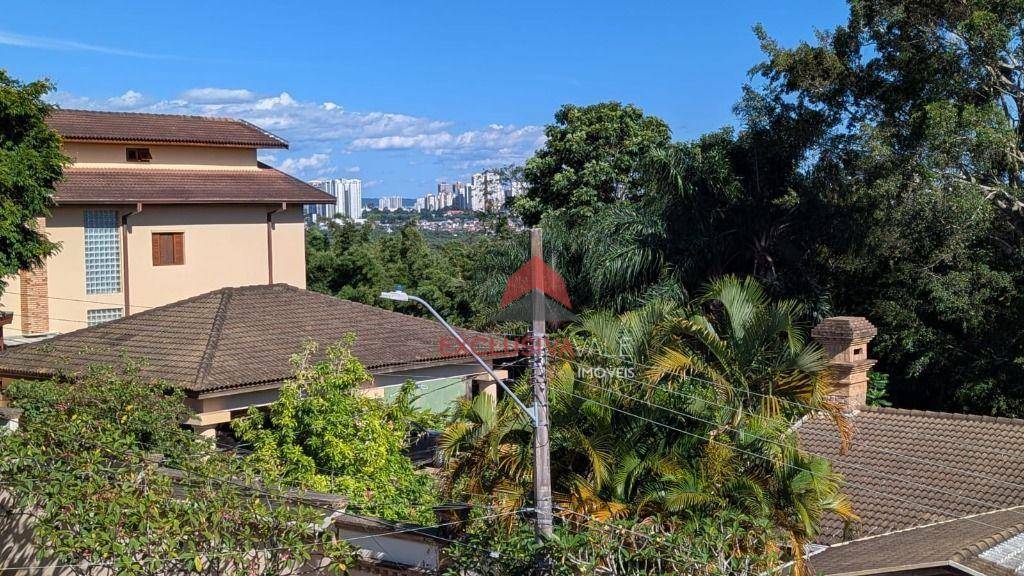 Casa de Condomínio para alugar com 4 quartos, 320m² - Foto 44
