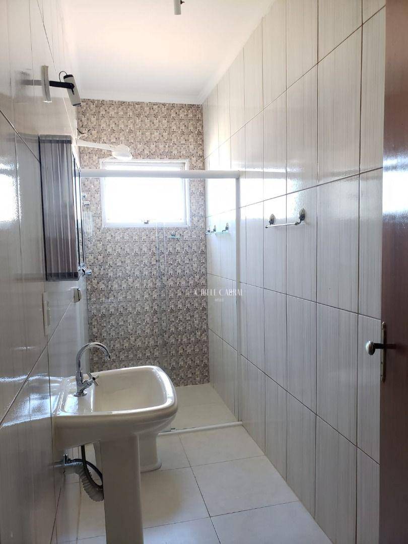 Casa à venda e aluguel com 3 quartos, 200m² - Foto 35