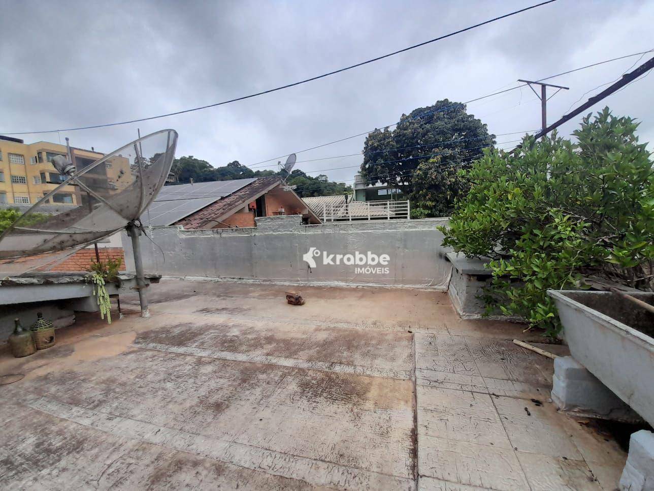 Casa à venda e aluguel com 4 quartos, 148m² - Foto 9