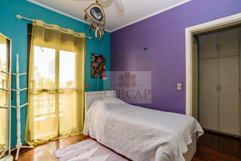 Apartamento à venda com 4 quartos, 210m² - Foto 18