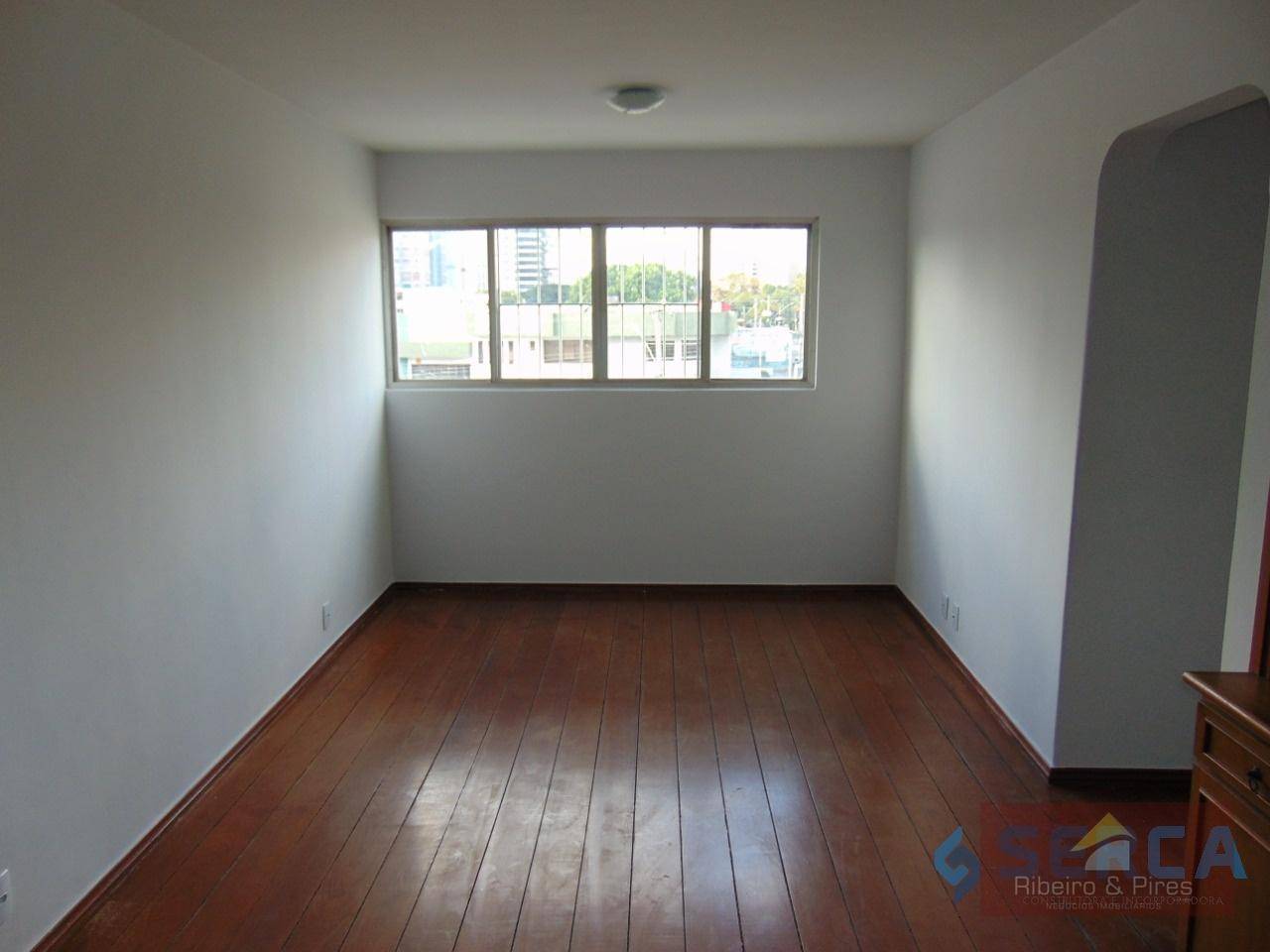 Apartamento à venda com 2 quartos, 64m² - Foto 4