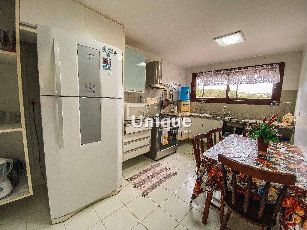 Casa de Condomínio à venda com 5 quartos, 260m² - Foto 21