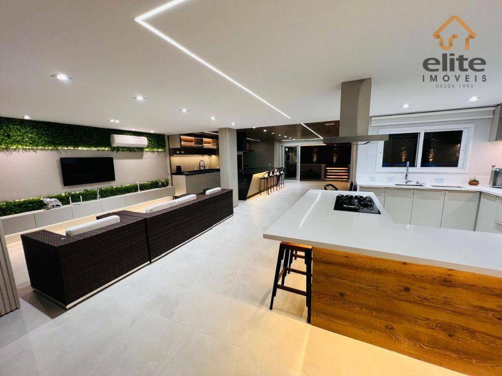 Casa de Condomínio à venda com 4 quartos, 463m² - Foto 9