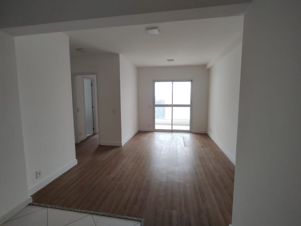 Apartamento para alugar com 2 quartos, 64m² - Foto 3