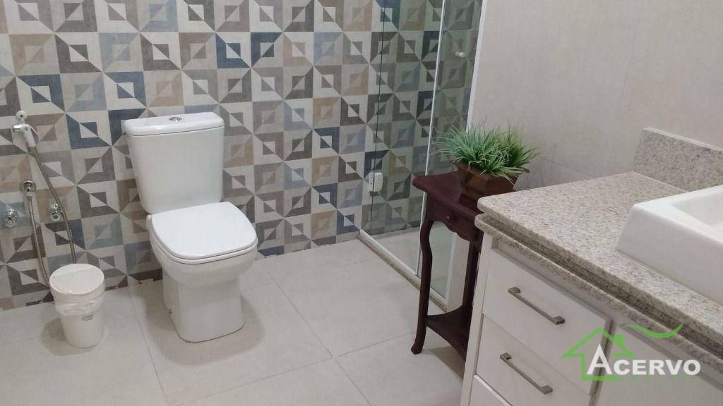 Casa de Condomínio à venda com 4 quartos, 308m² - Foto 12