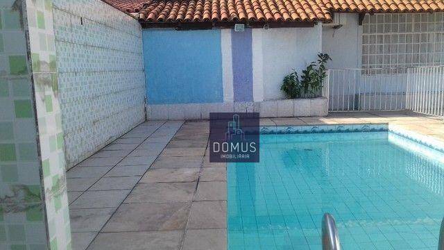 Casa à venda com 4 quartos, 260m² - Foto 2