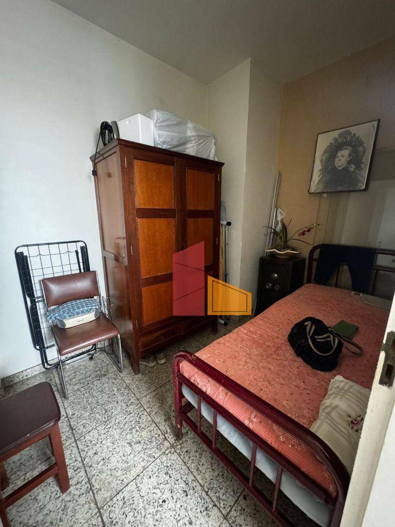 Apartamento à venda com 3 quartos, 216m² - Foto 13