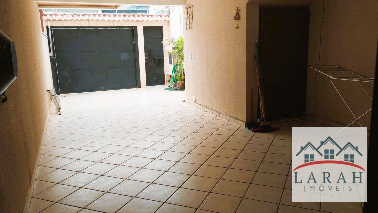 Casa para alugar com 3 quartos, 245m² - Foto 11