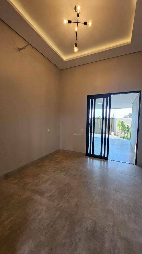 Casa à venda com 3 quartos, 186m² - Foto 4