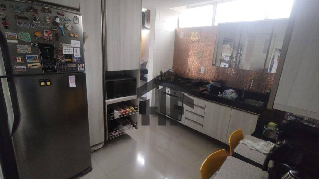 Apartamento à venda com 2 quartos, 70m² - Foto 5