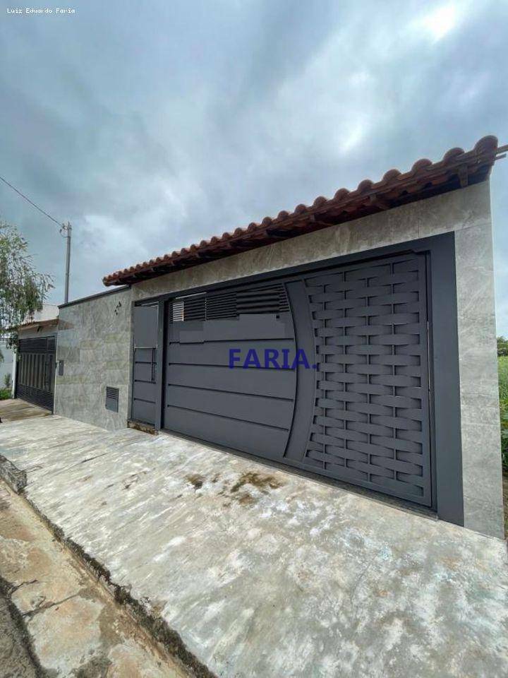 Casa à venda com 3 quartos, 140m² - Foto 2