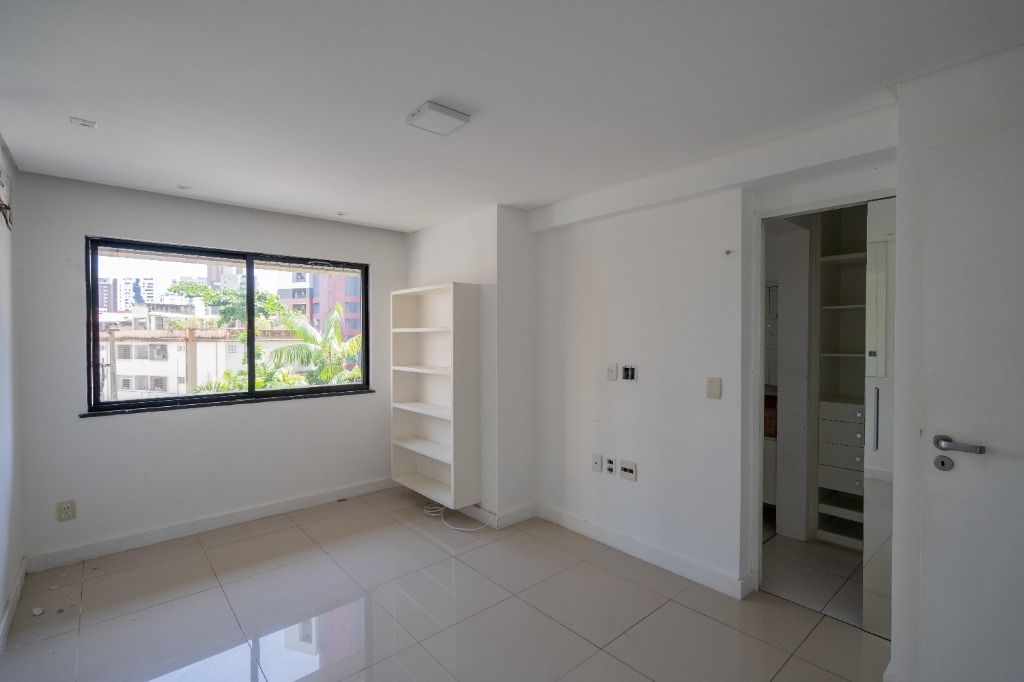 Apartamento à venda com 3 quartos, 210m² - Foto 28