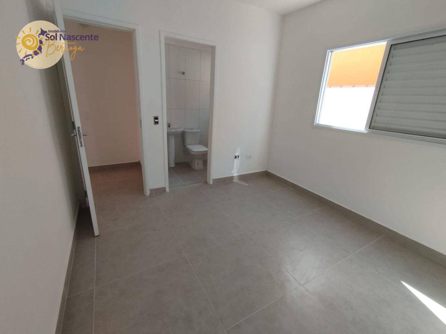 Casa à venda com 2 quartos, 60m² - Foto 5