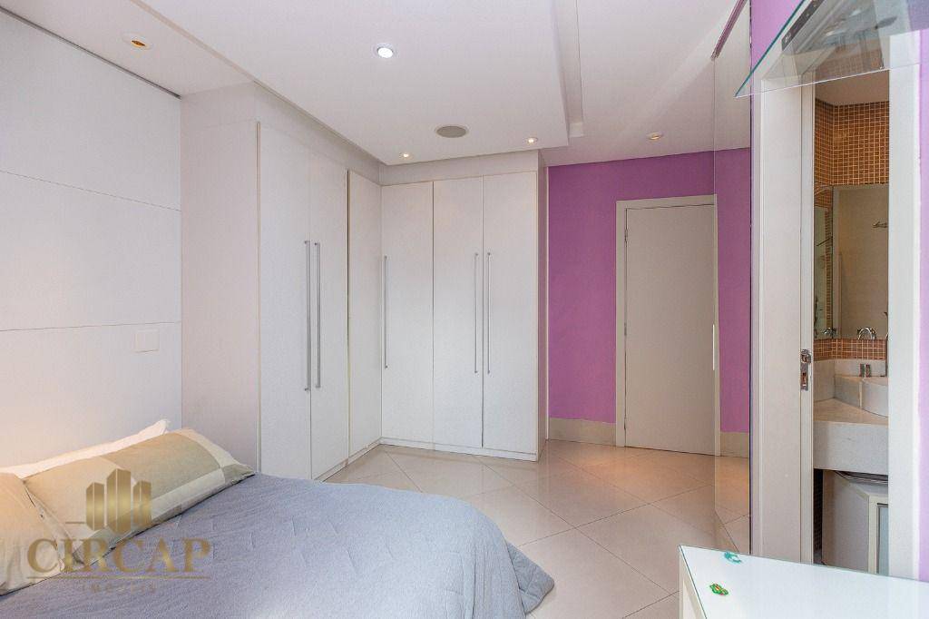 Apartamento à venda com 3 quartos, 202m² - Foto 15