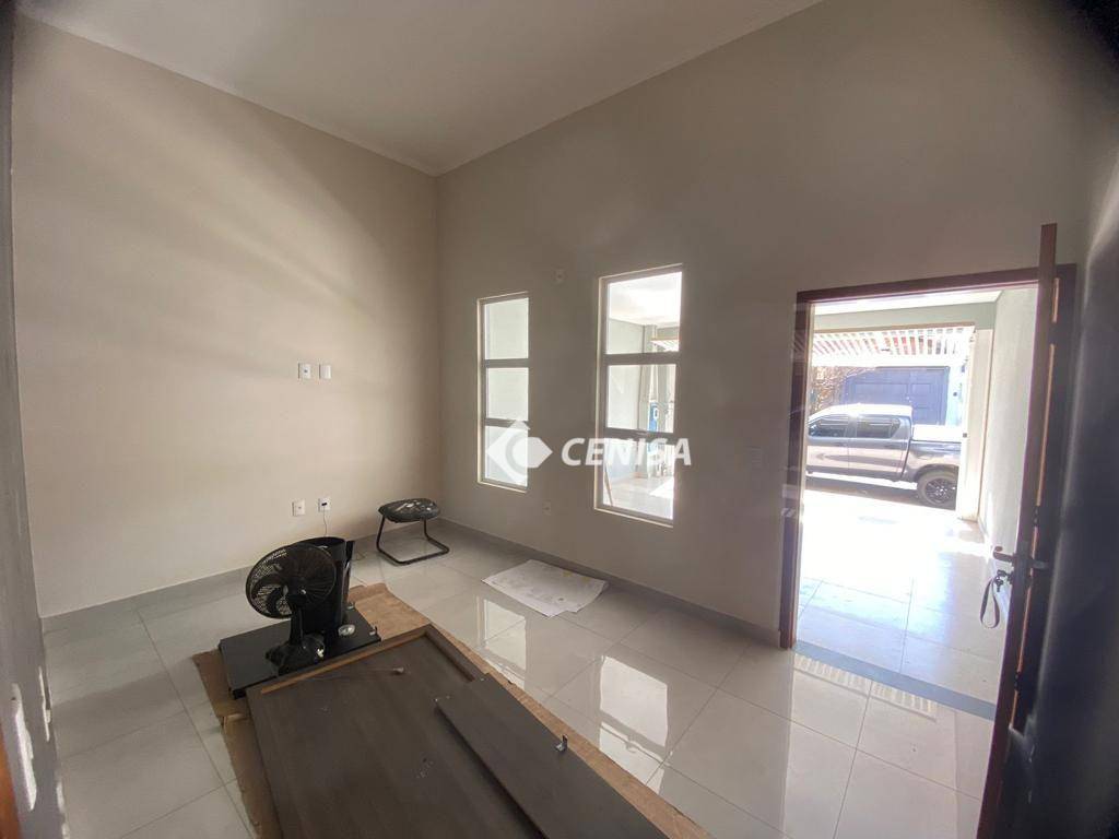 Casa à venda com 3 quartos, 106m² - Foto 3