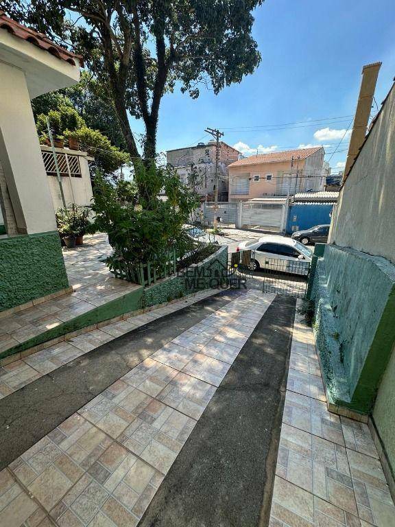 Casa à venda com 3 quartos, 190m² - Foto 1