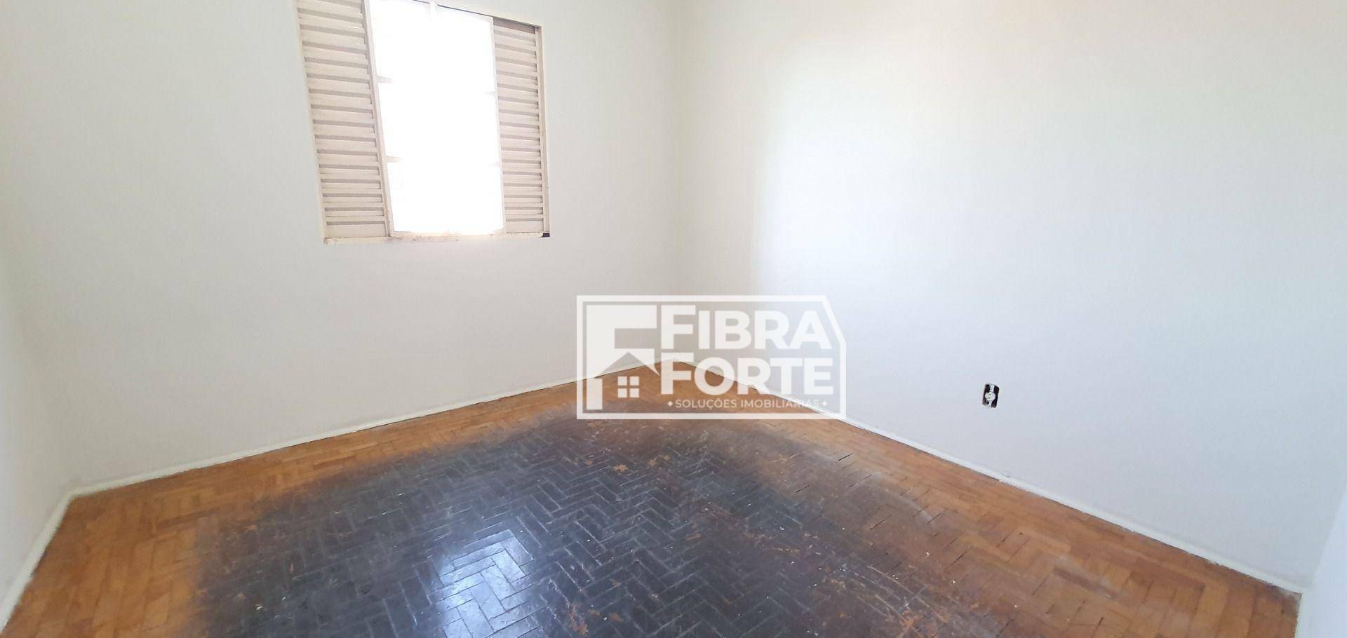 Casa à venda com 5 quartos, 224m² - Foto 14