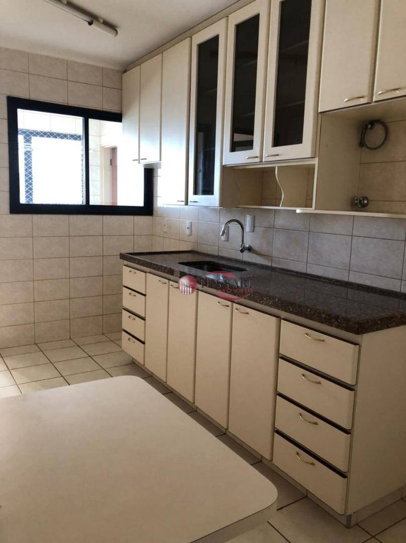 Apartamento à venda com 3 quartos, 95m² - Foto 8