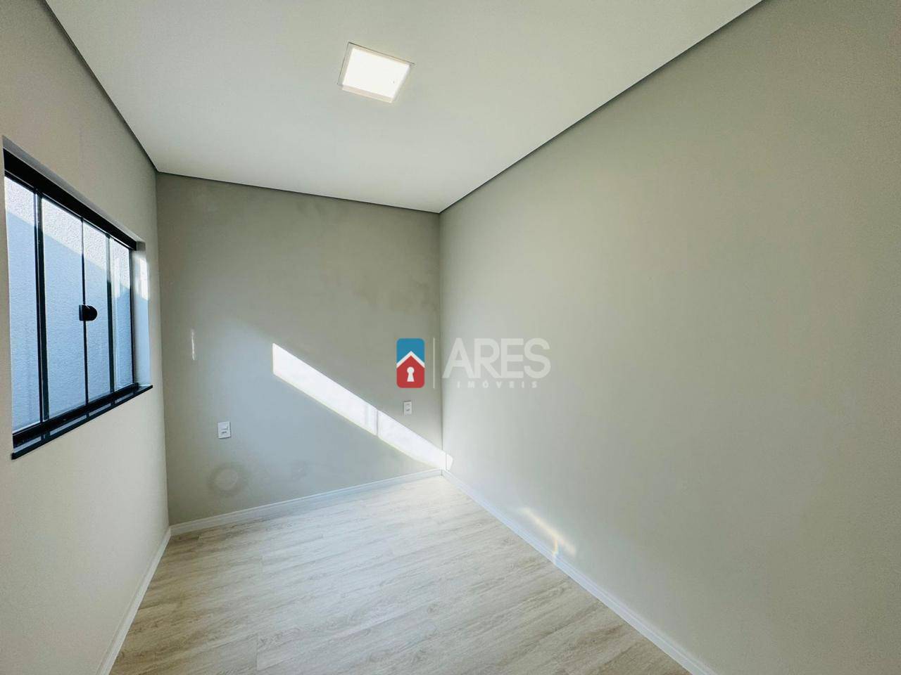 Casa à venda com 3 quartos, 106m² - Foto 8