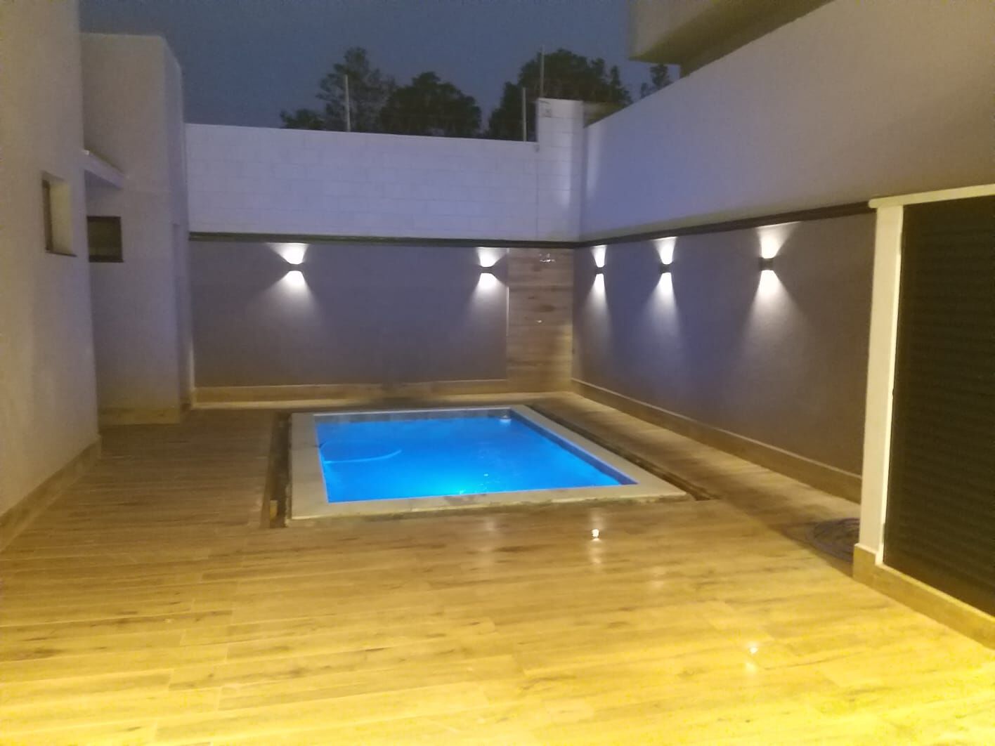 Casa à venda com 3 quartos, 200m² - Foto 2