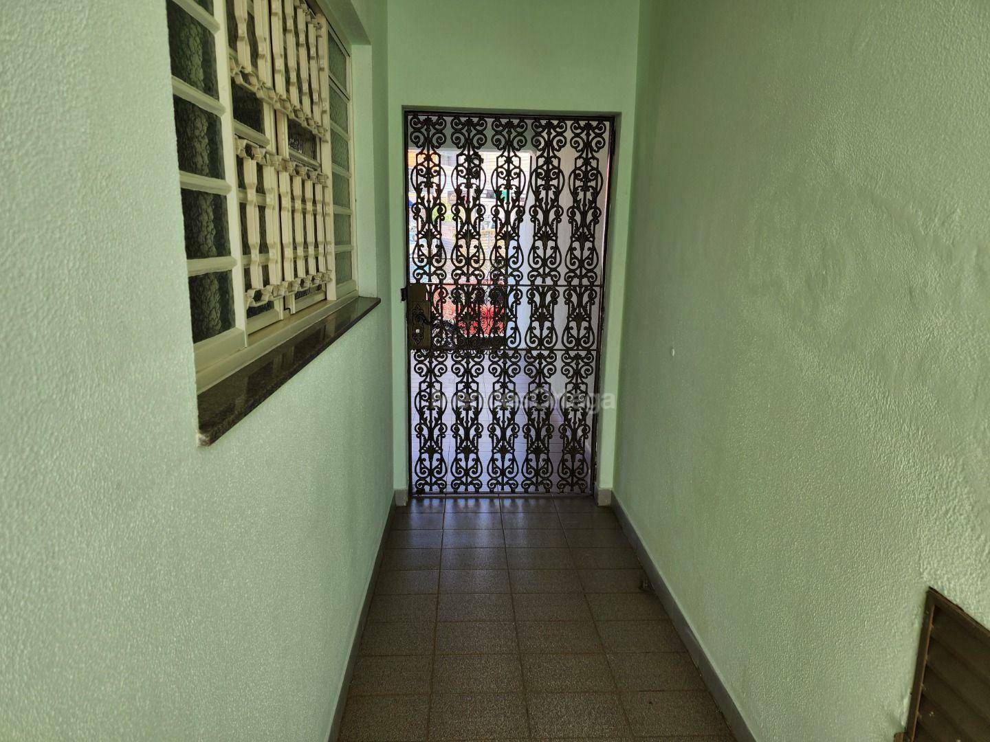 Casa à venda e aluguel com 2 quartos, 185m² - Foto 21