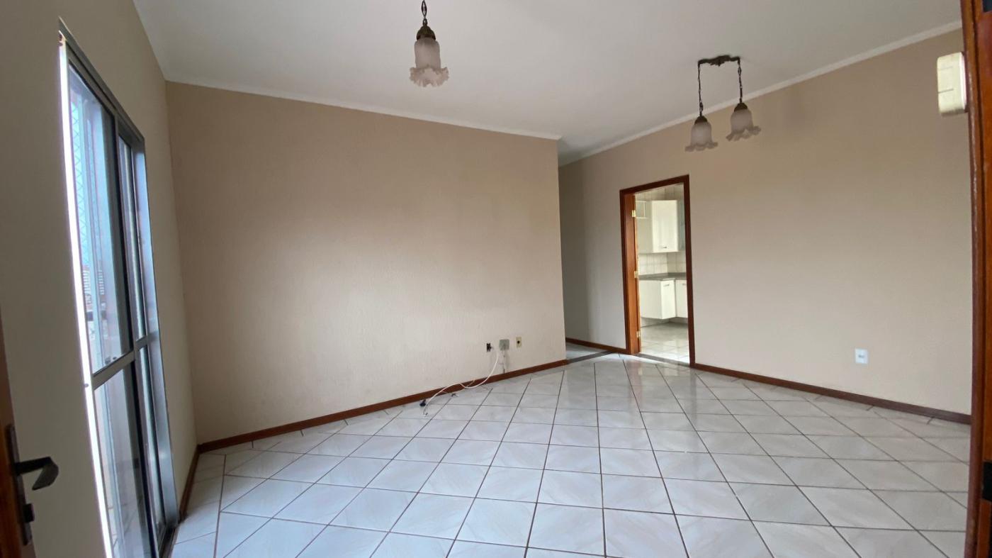 Apartamento para alugar com 2 quartos, 65m² - Foto 19