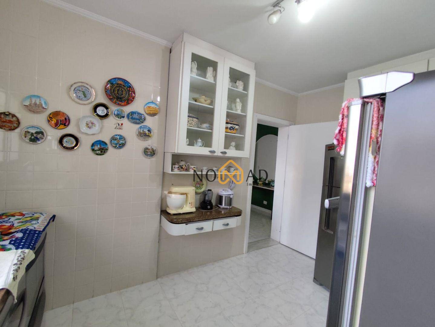 Apartamento à venda com 4 quartos, 195m² - Foto 33