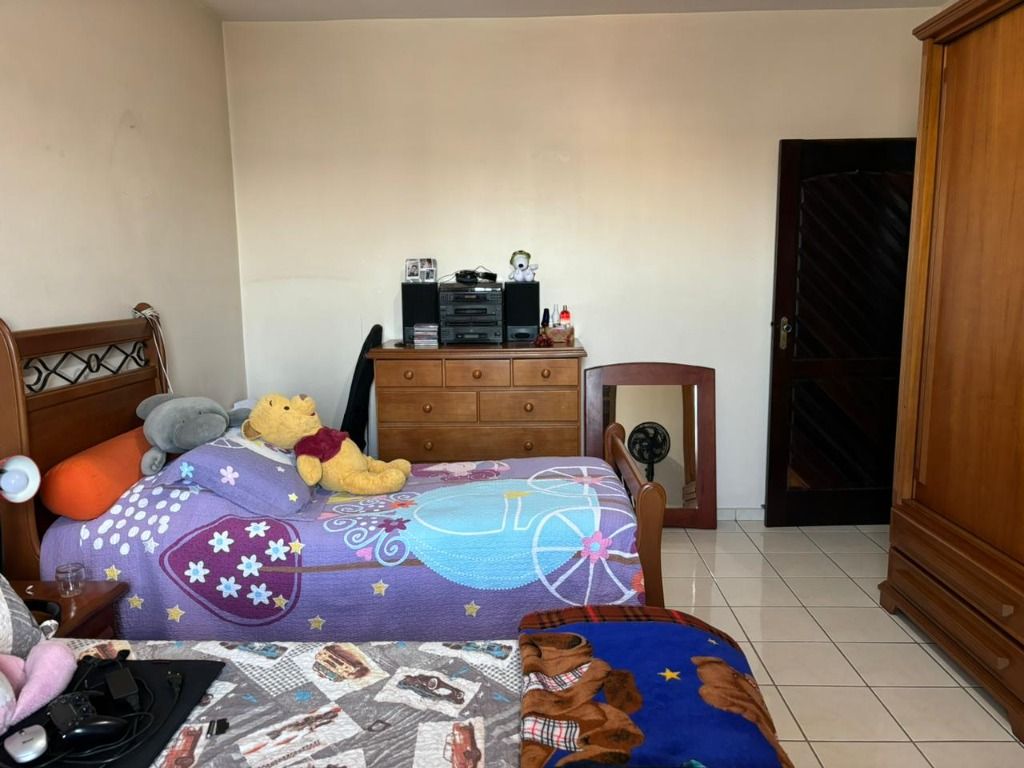 Sobrado à venda com 2 quartos, 200m² - Foto 11