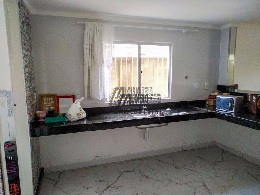 Casa à venda com 3 quartos, 200m² - Foto 19