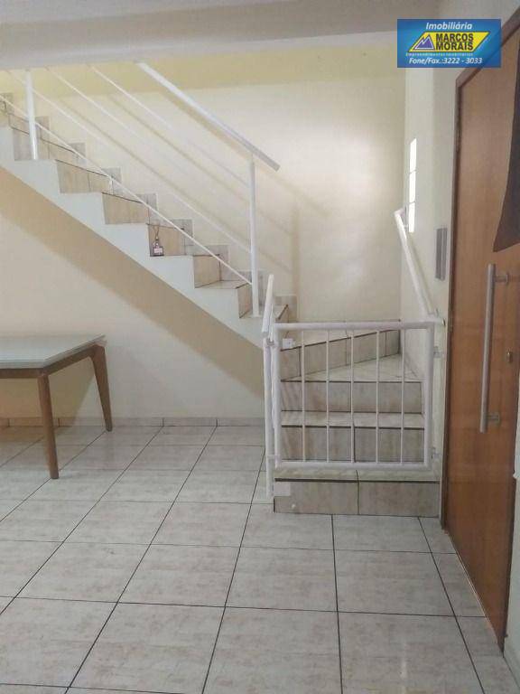 Casa à venda com 2 quartos, 70m² - Foto 5